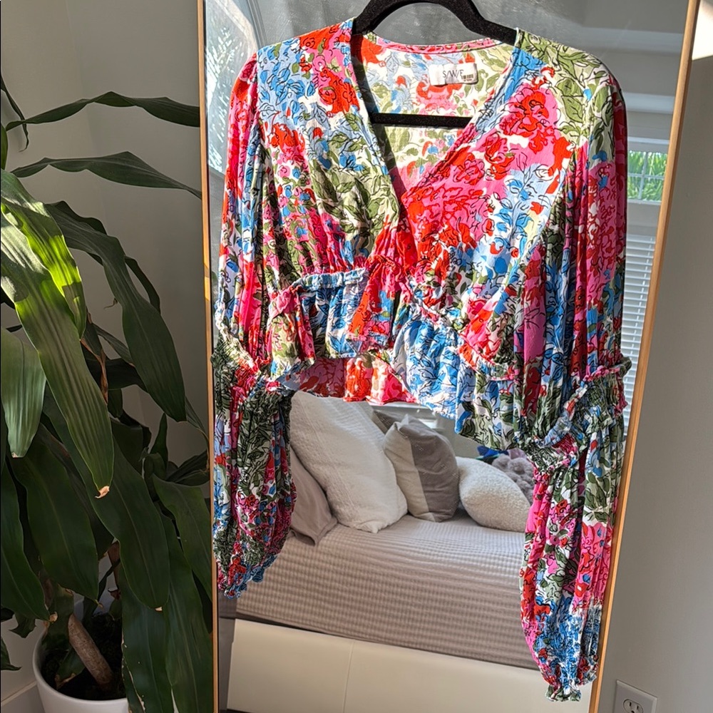 S/W/F Floral V-Neck CROPPED Blouse